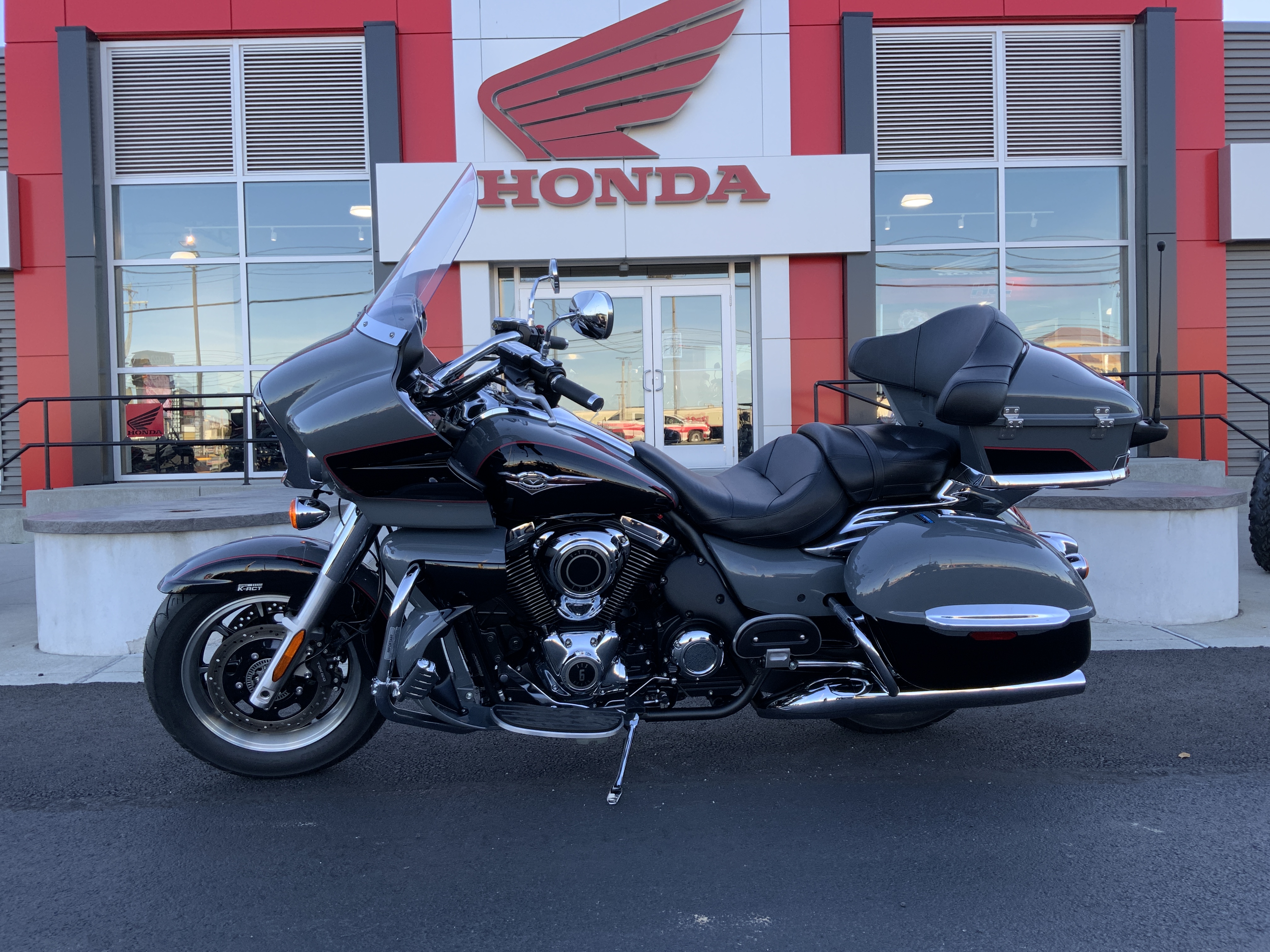 2023 Kawasaki Vulcan® 1700 Voyager® ABS - Photo 3